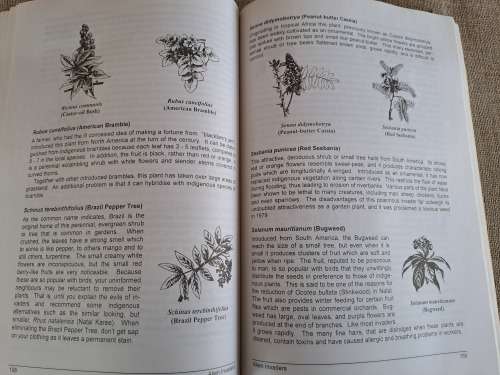 Bring Nature Back To Your Garden: A Wildlife Handbook - Charles & Julia Botha