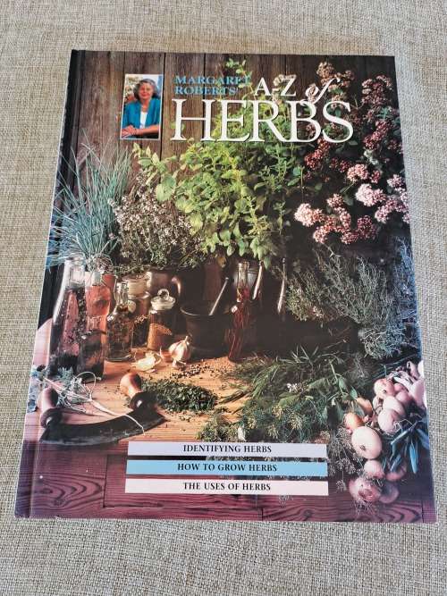 A-Z of Herbs - Margaret Roberts