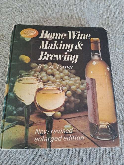 Home Wine Making & Brewing - B.C.A. Turner