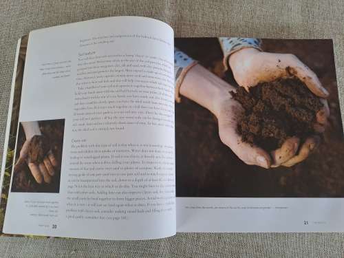 Jane`s Delicious Garden - How to grow organic vegetables and herbs in South Africa