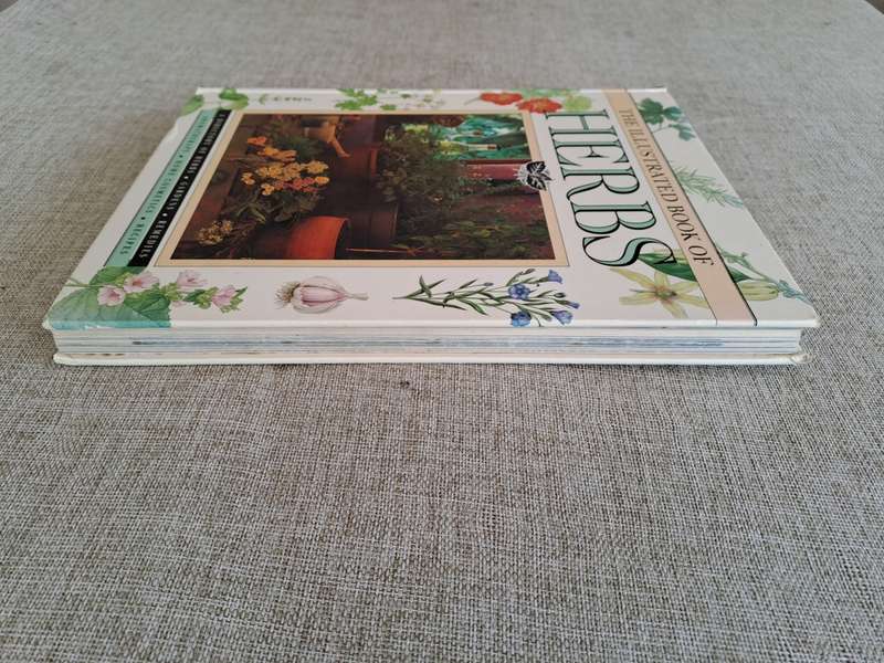 The Illustrated Book of Herbs - Barbara Hey