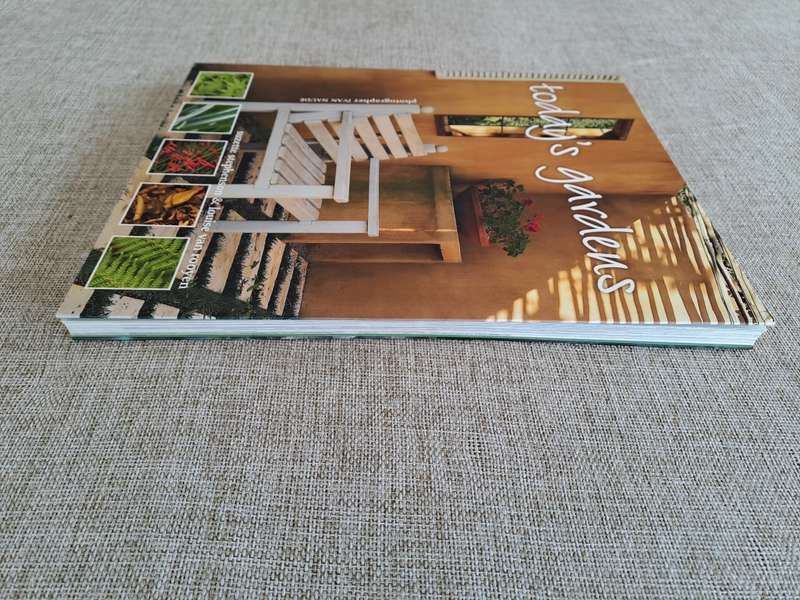 Today`s Gardens - Suzette Stephenson & Louise van Rooyen
