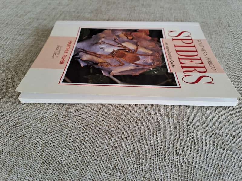 Southern African Spiders An Identification Guide - Martin R. Filmer