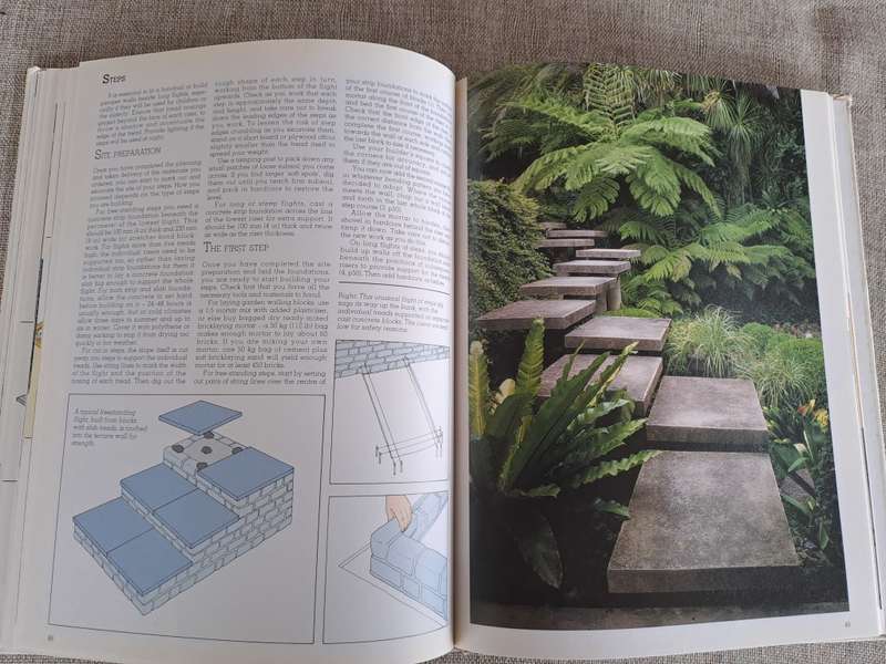 Step-by-Step Outdoor Stonework - Mike Lawrence