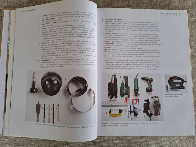 The DIY Home Renovation Manual - Michael Price and Rod Baker