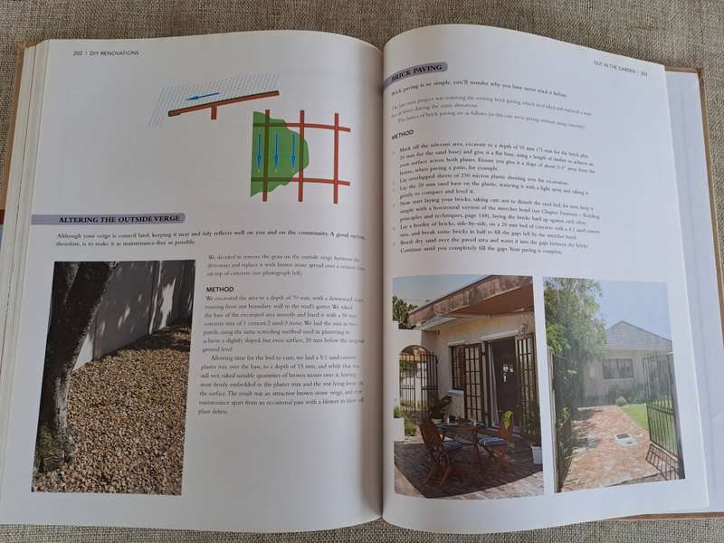 The DIY Home Renovation Manual - Michael Price and Rod Baker