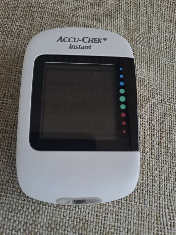 Blood Glucose Monitoring System Accu-Check Instant Roche