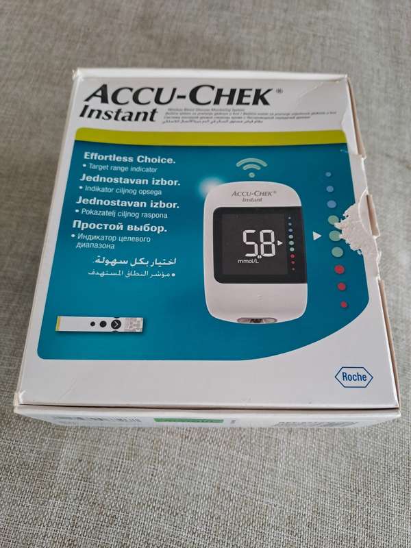 Blood Glucose Monitoring System Accu-Check Instant Roche