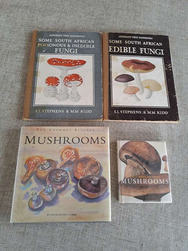 Fungi Mushrooms - Books x 4