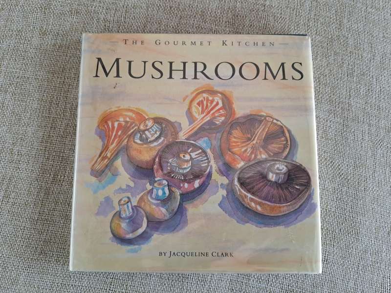 Fungi Mushrooms - Books x 4