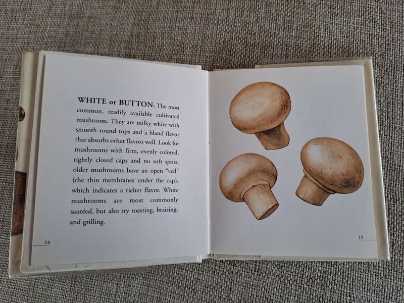 Fungi Mushrooms - Books x 4