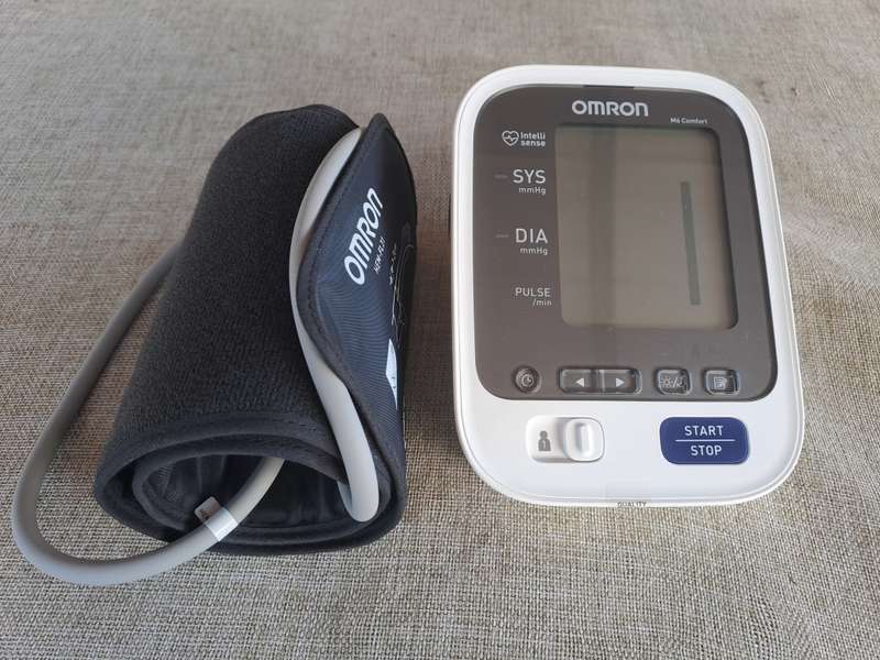 Omron Automatic Blood Pressure Monitor M6 Comfort