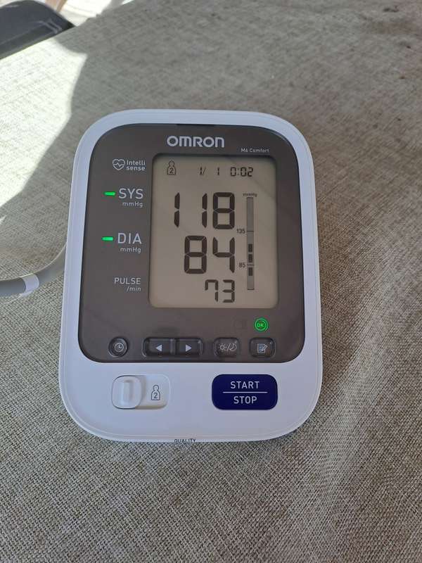 Omron Automatic Blood Pressure Monitor M6 Comfort