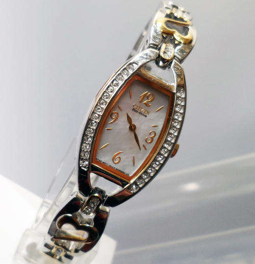 CITIZEN SILHOUETTE ECO-DRIVE HEART DESICN TWO-TONE BRACELET LADIES WATCH