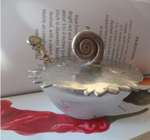FUNKY CHILLI DISH  - FOR LOVERS OF RED-HOT CHILLIES - GLASS AND PEWTER