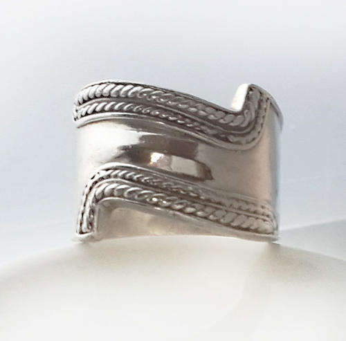 SOLID 925 STERLING SILVER CHUNKY UNIQUE HANDCRAFTED RING *10,7gr*