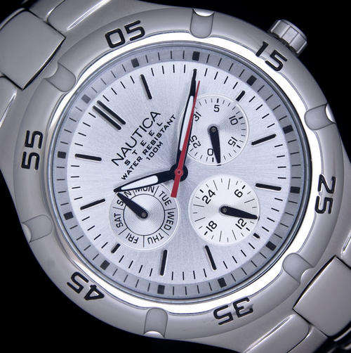 New 2010 Nautica Men's Silver Tone Metal Round Multifunction Watch