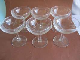 CHAMPAGNE GLASSES