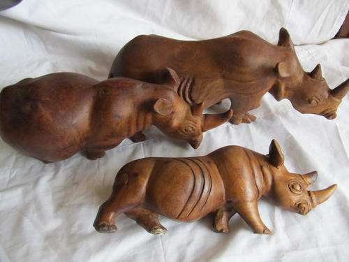 SET OF RHINOS