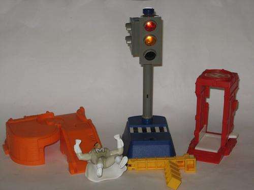 WORKING TRAFFIC LIGHT and Others