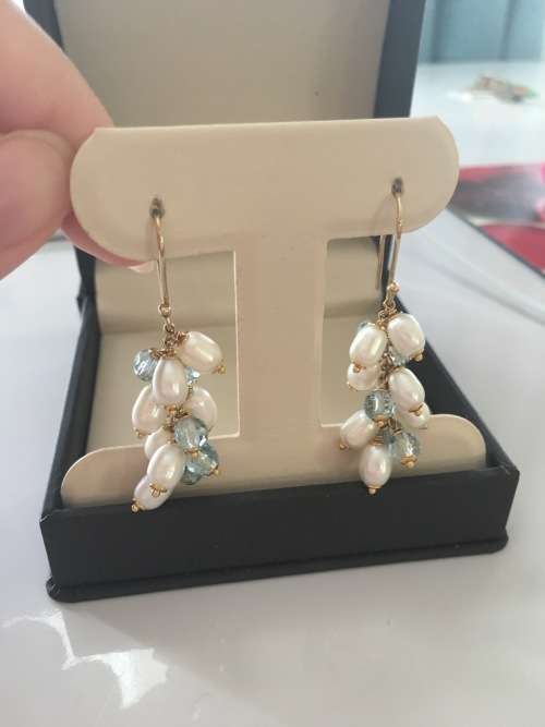 Beautiful Yellow Gold Pearl & Topaz Earrings