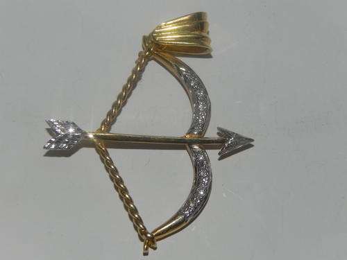 14K Gold Bow + Arrow Diamond Pendant