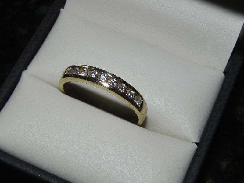 **BEAUTIFUL** 18ct Yellow Gold Channel Set 0.30ct Diamond Eternity Wedding Band Ring