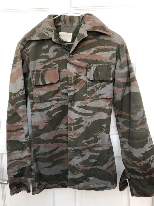 FAPLA uniform, consisting of trousers, shirt and cap.