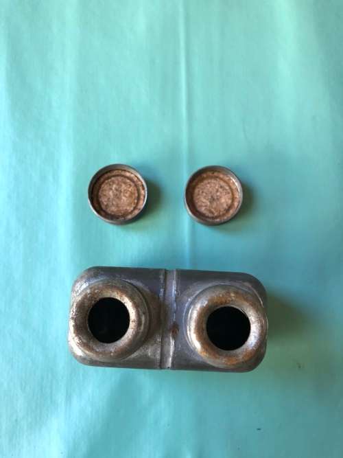Hungarian oil and solvent can
