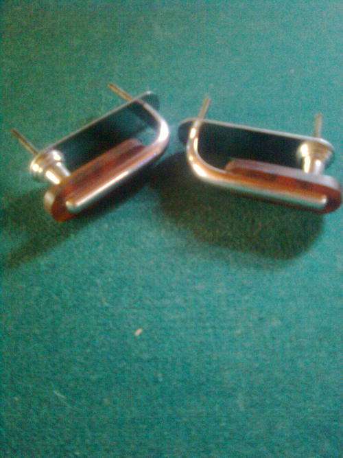 2 Retro Handles
