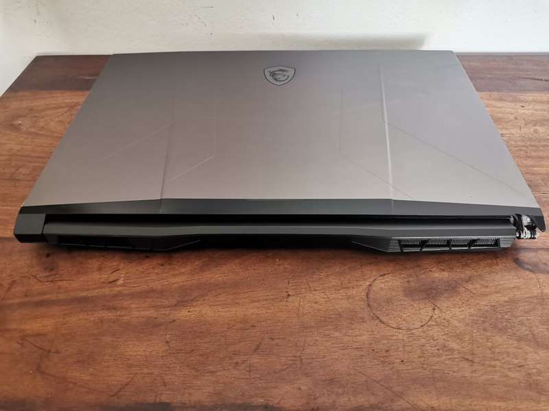 MSI 17inch Core Intel i7 16GB DDR4 Ram 256GB NVME