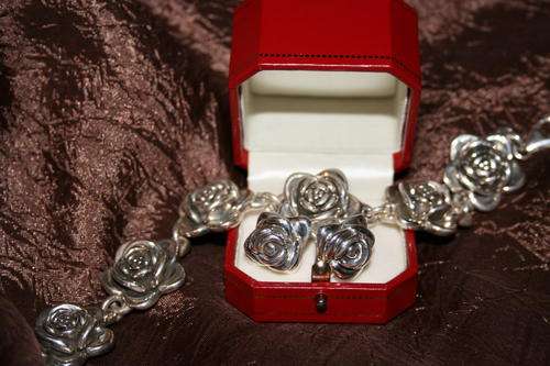 Flower Bracelet and Earing Set