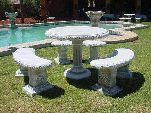 Chantilly table set