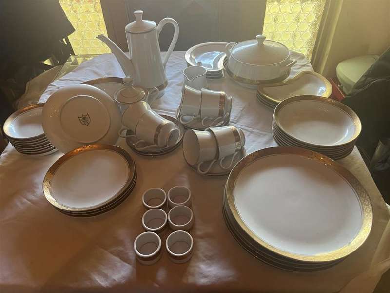 Gary Barr, Presidential Collection, Dinner Service, Reflections in gold.