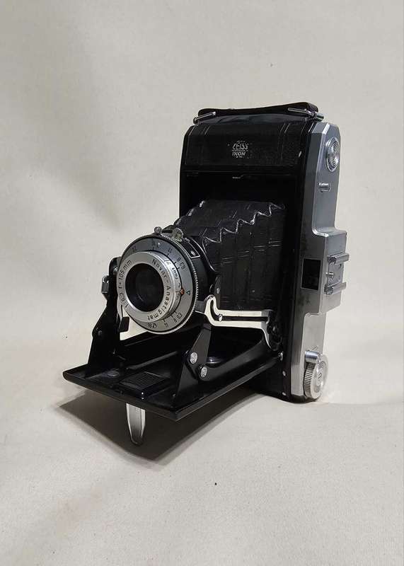 Vintage Camera - Zeiss Ikon NETTAR 517/2
