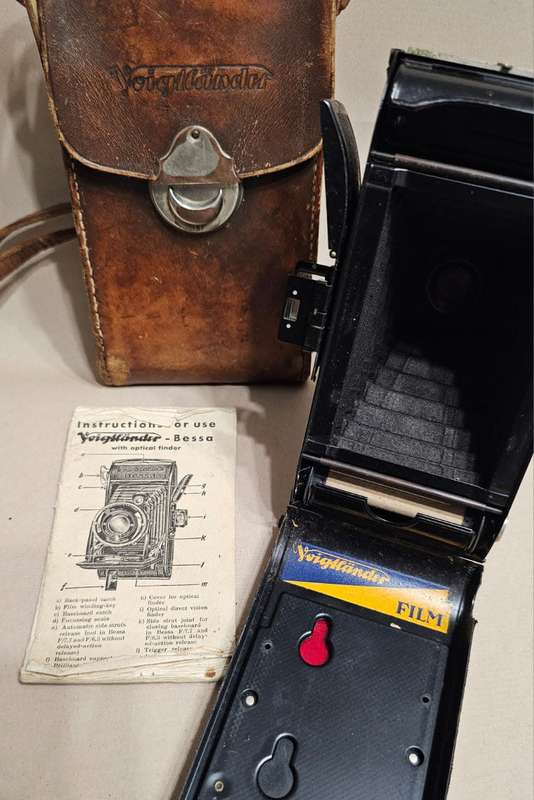 Vintage Voigtlander Bessa Camera with Manual & Leather Bag - VERY RARE COLLECTIBLE