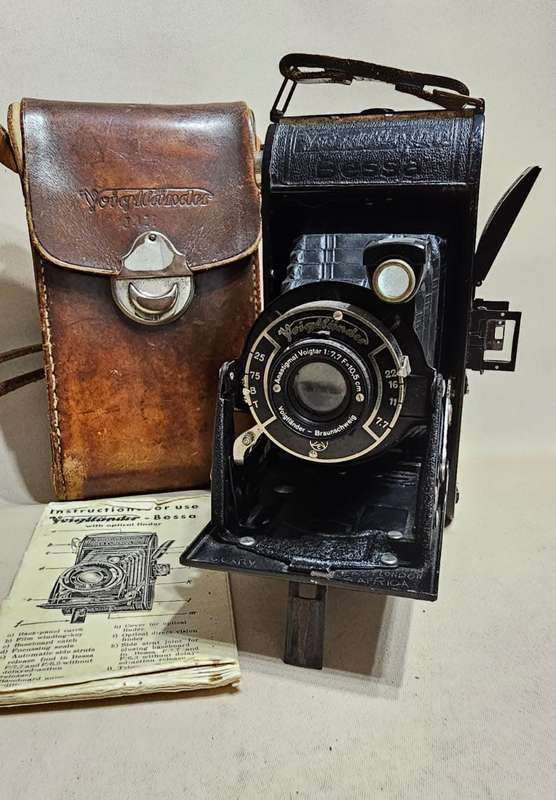 Vintage Voigtlander Bessa Camera with Manual & Leather Bag - VERY RARE COLLECTIBLE