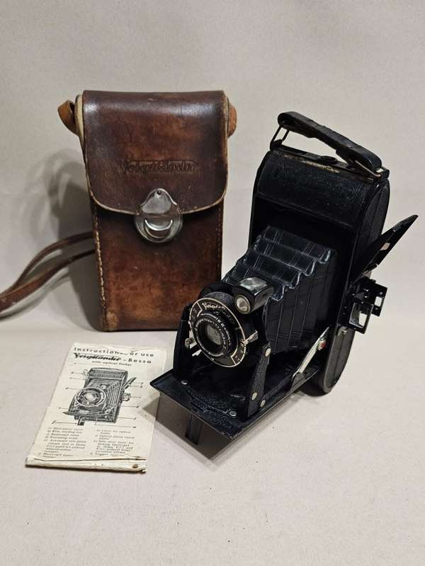 Vintage Voigtlander Bessa Camera with Manual & Leather Bag - VERY RARE COLLECTIBLE