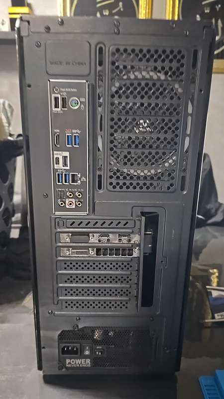 AMD RYZEN 7 5800X