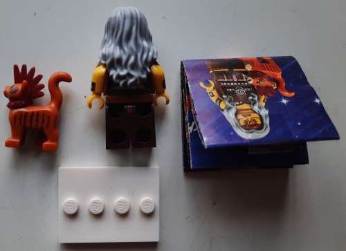 Lego movie 2 figure (1)