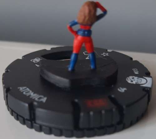 Heroclix #13 Atomica