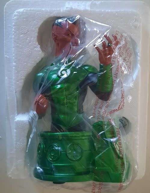 Heroes of the DC universe: Blackest knight Green Lantern Sinestro bust