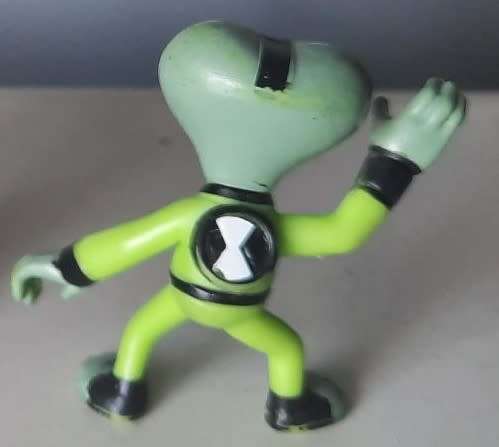 Ben 10 - Ben Tennyson with Grey Matter (2017)