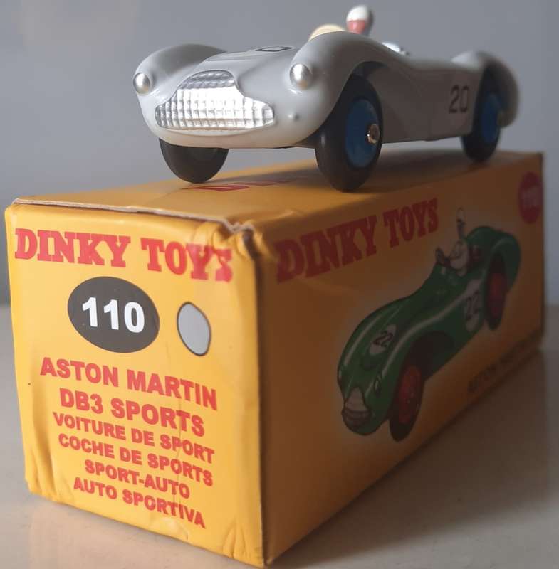 Dinky Toys #110 Aston Martin DB3S