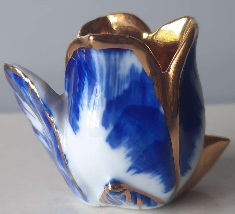 small saucer and milk jug