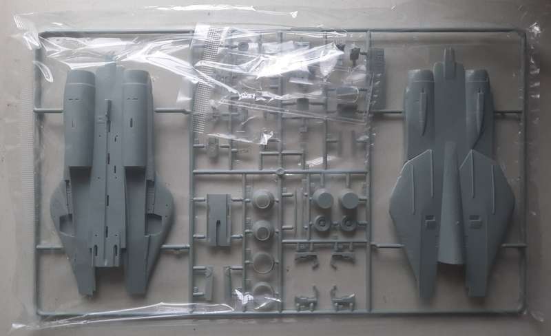 Academy 1/72 F-14A Tomcat model