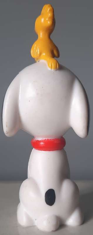 Peanuts Snoopy Colgate figure