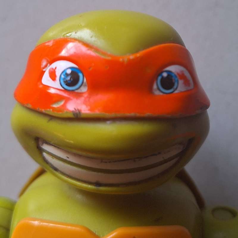 Teenage Mutant Ninja Turtles Michelangelo (15cm tall)