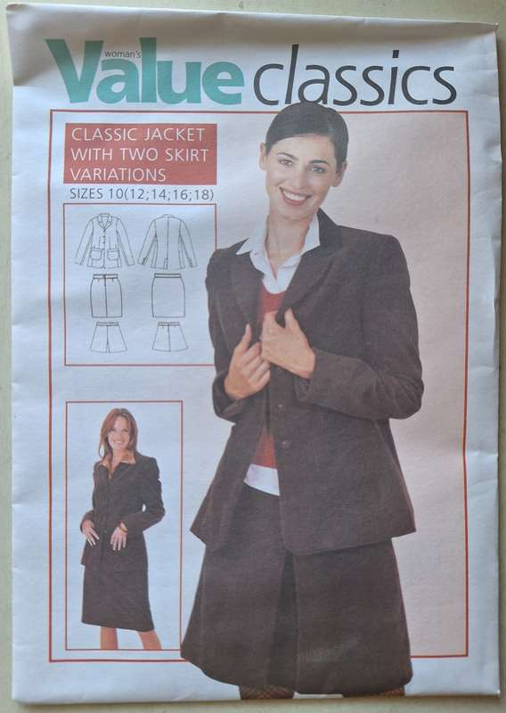 Woman`s Value Classics Classic jacket with two skirt variations size 10 (12,14,16,18)