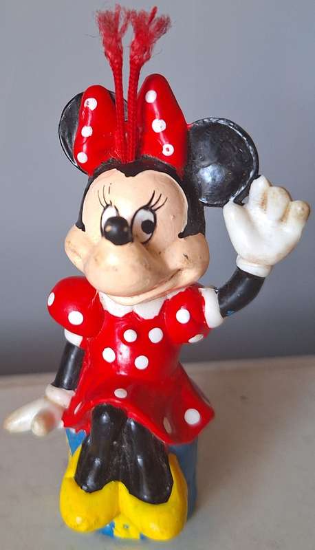 Vintage Minnie Mouse PVC figure (7.5cm tall)